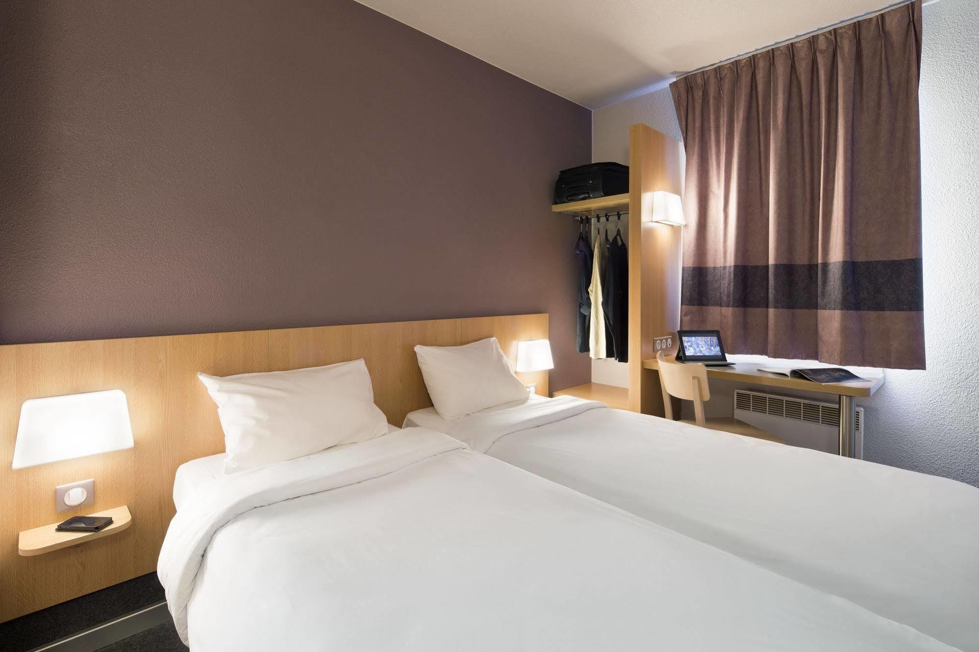 B&B Hotel Saint-Michel Sur Orge Esterno foto