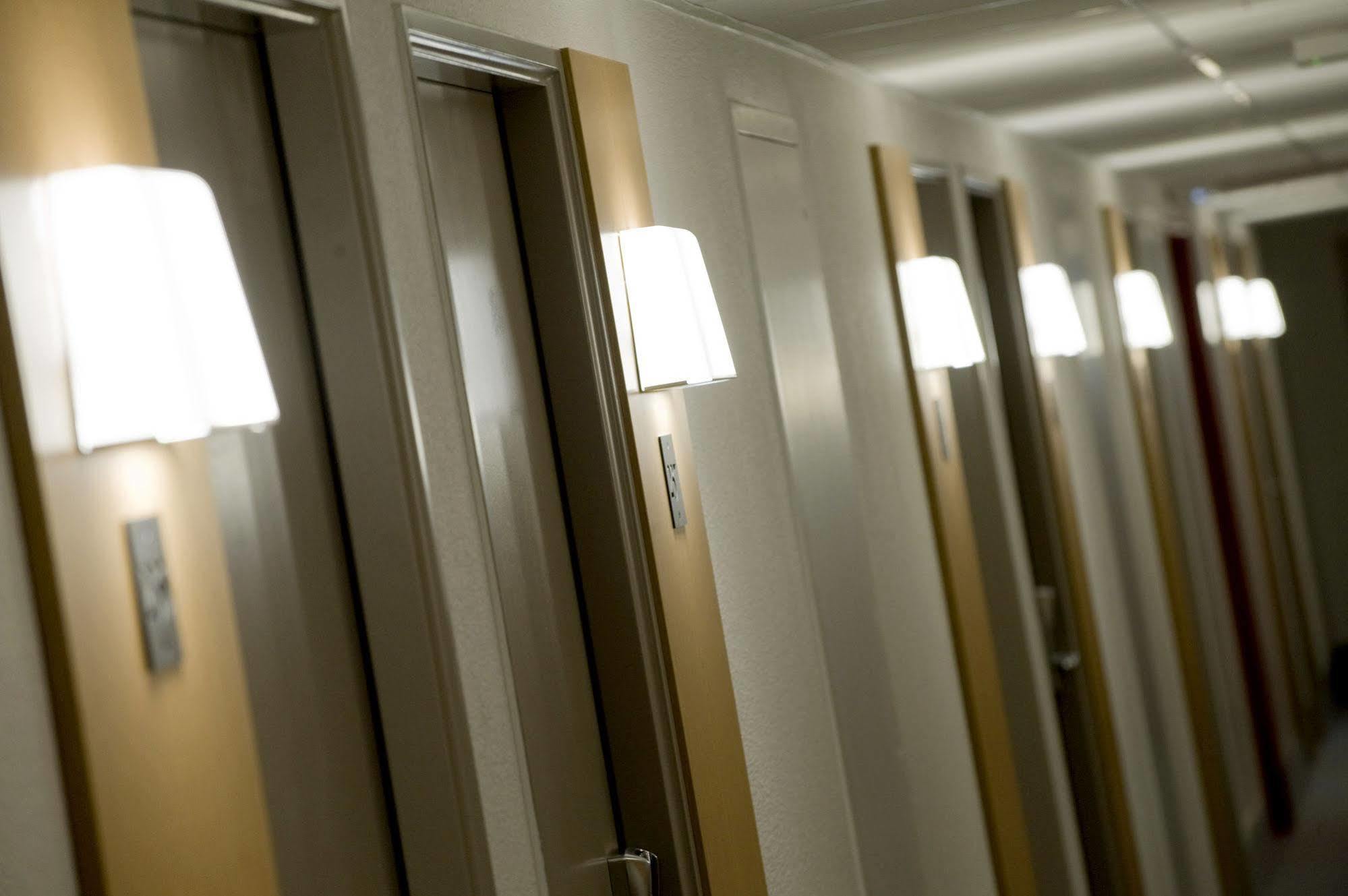 B&B Hotel Saint-Michel Sur Orge Esterno foto
